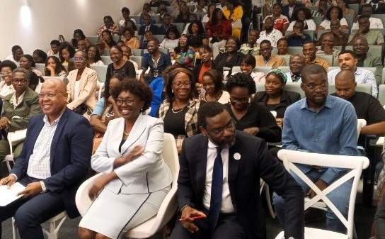 Angola reforça cooperação com Brasil na saúde com envio de 79 bolseiros para formação internacional