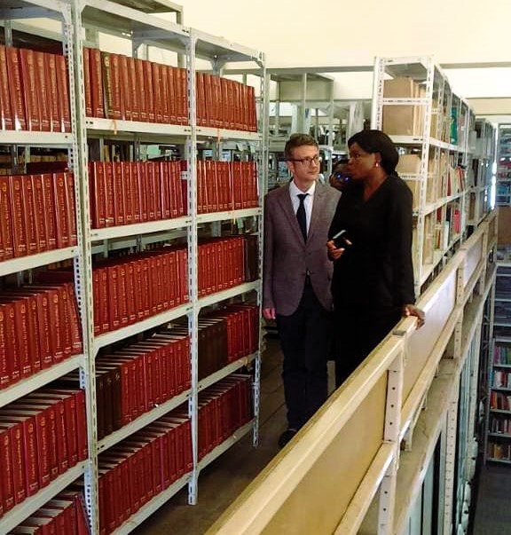 Biblioteca Nacional de Angola reforça cooperação cultural com visita do Embaixador da Sérvia