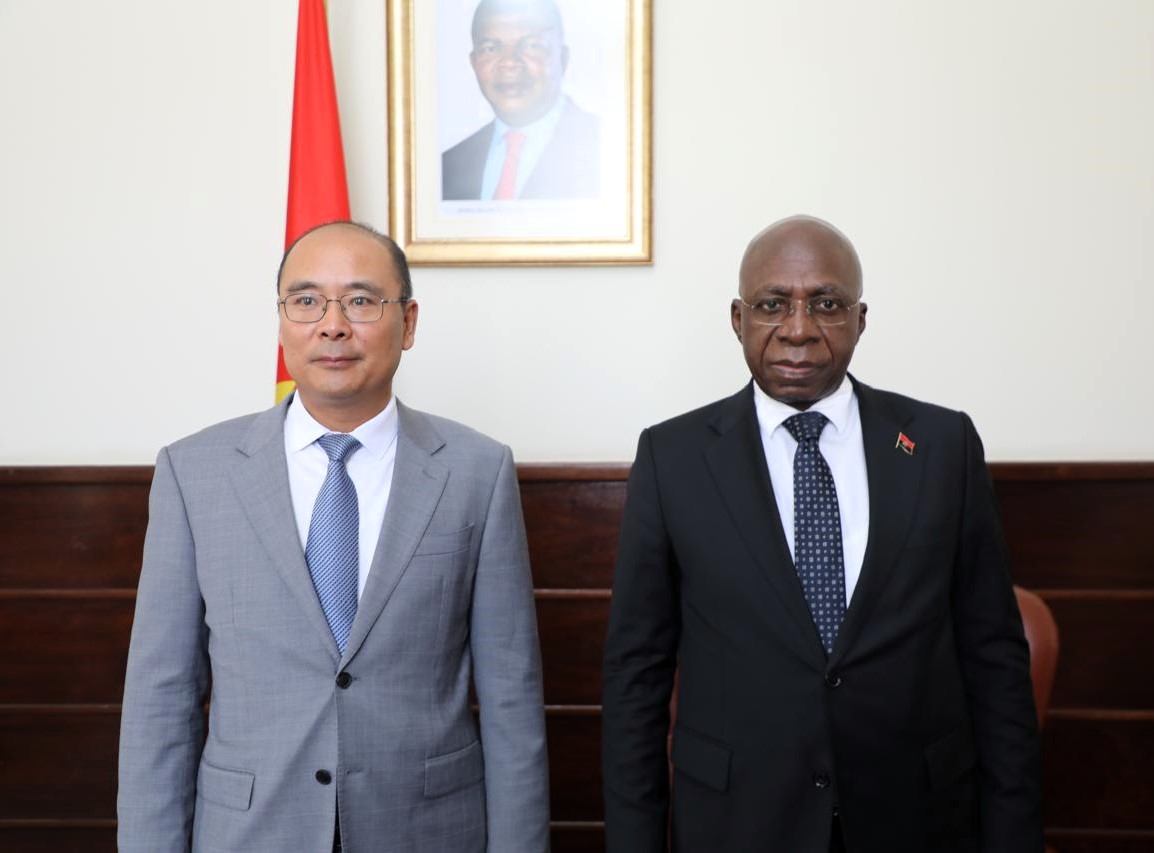 Angola e China reforçam parceria estratégica com foco no desenvolvimento e capacitação