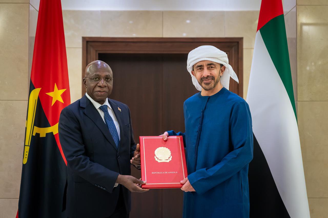 ANGOLA E EMIRADOS ÁRABES UNIDOS REFORÇAM LAÇOS DIPLOMÁTICOS AO MAIS ALTO NÍVEL