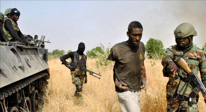 NIGÉRIA SOB PRESSÃO: BOKO HARAM AMEAÇA EXECUÇÃO DE REFÉNS E AGRAVA CRISE HUMANITÁRIA