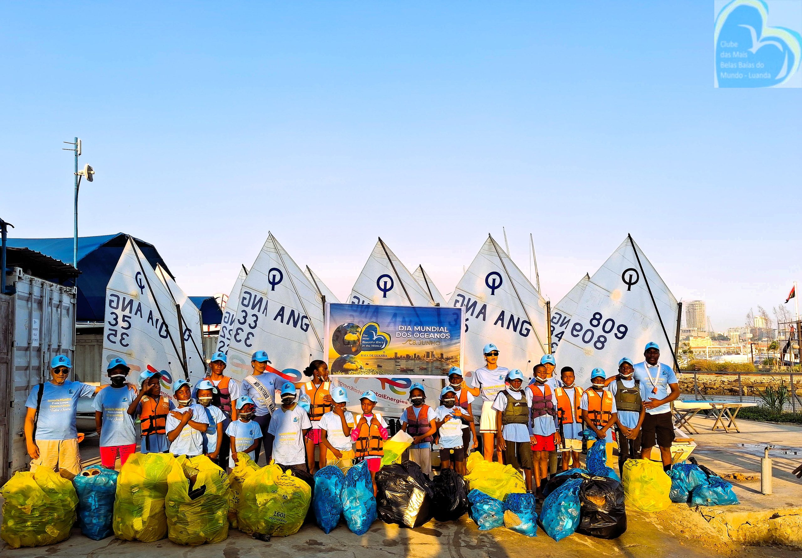 REPORTAGEM ESPECIAL | Baía de Luanda reforça cultura de preservação ambiental com campanha de limpeza e educação para a sustentabilidade