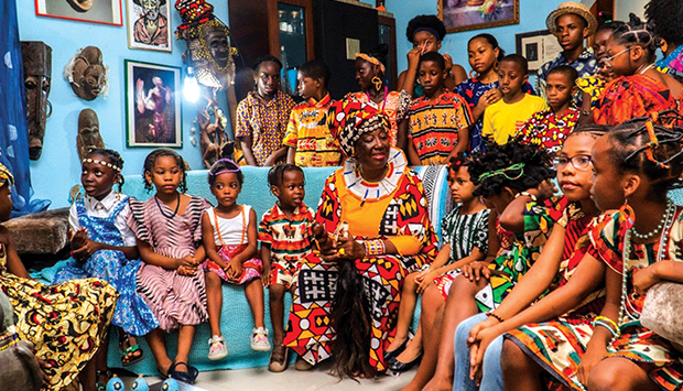 Visita à Casa Museu Mamã África reforça ligação das novas gerações ao património cultural do continente
