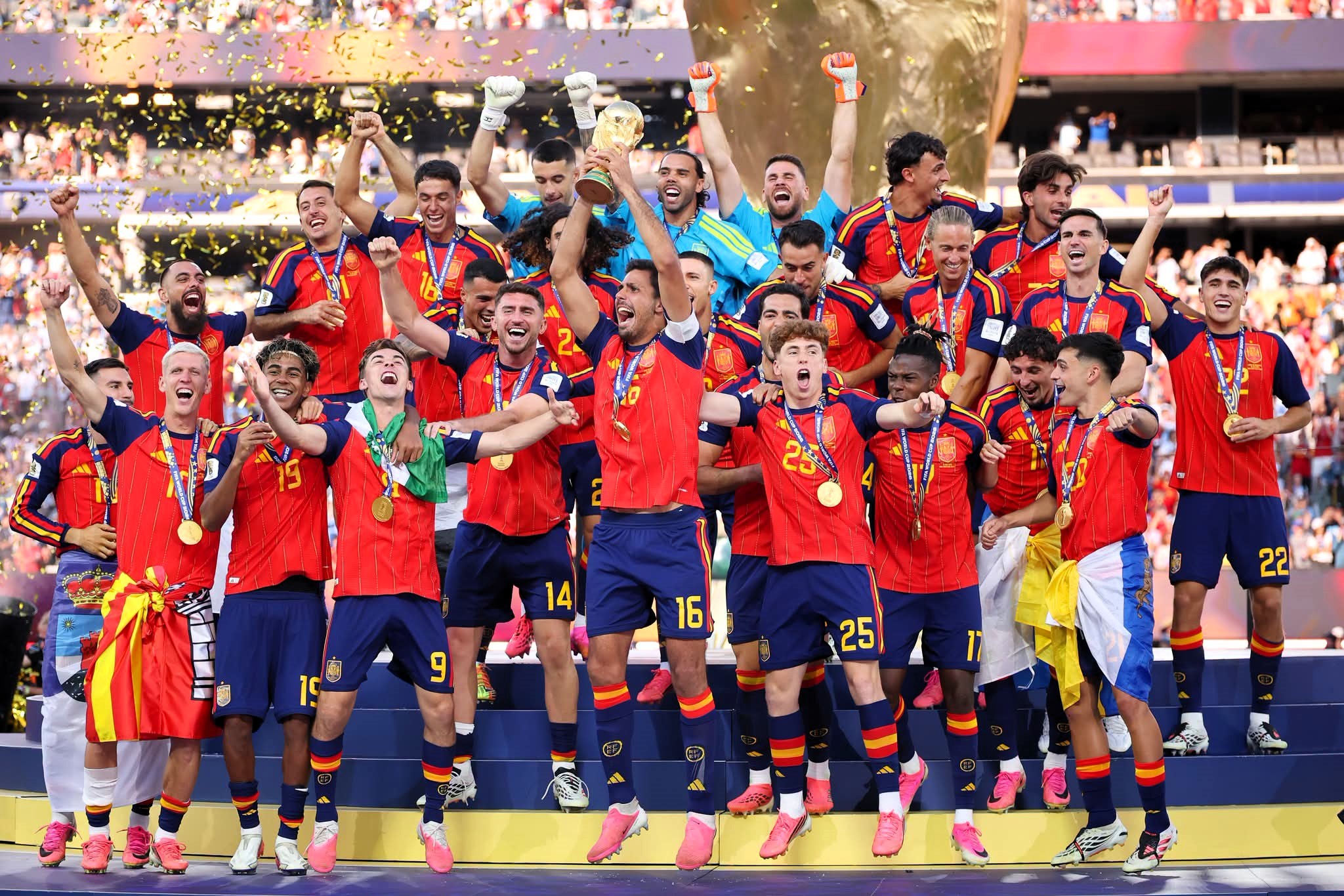 ESPANHA SUPERA ARGENTINA NO PROLONGAMENTO E CONQUISTA O SEGUNDO MUNDIAL DA SUA HISTÓRIA
