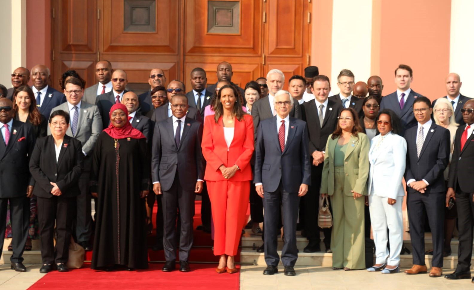 Luanda transforma-se em centro do diálogo parlamentar da CPLP sobre democracia e segurança
