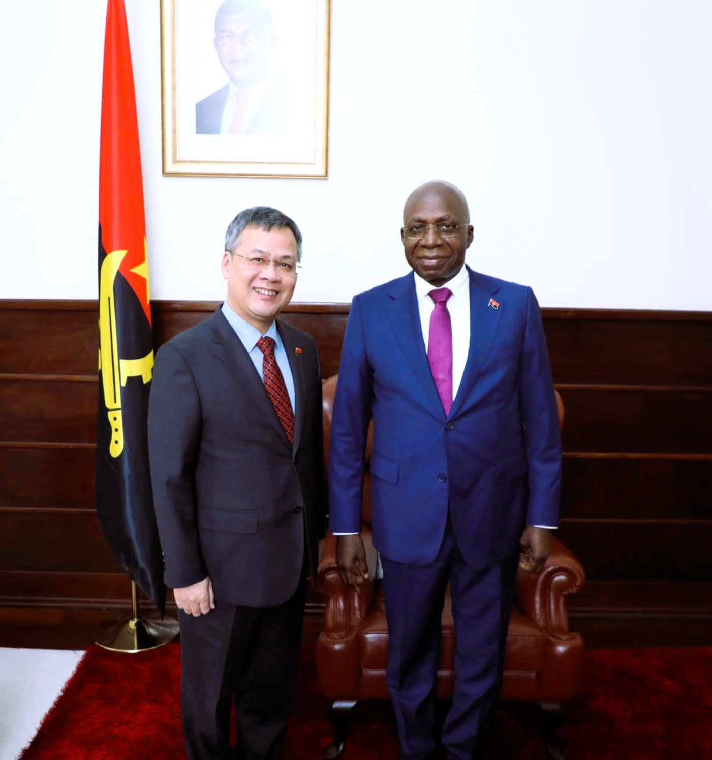 ANGOLA E VIETNAME REFORÇAM DIÁLOGO E PROJECTAM NOVAS OPORTUNIDADES DE COOPERAÇÃO