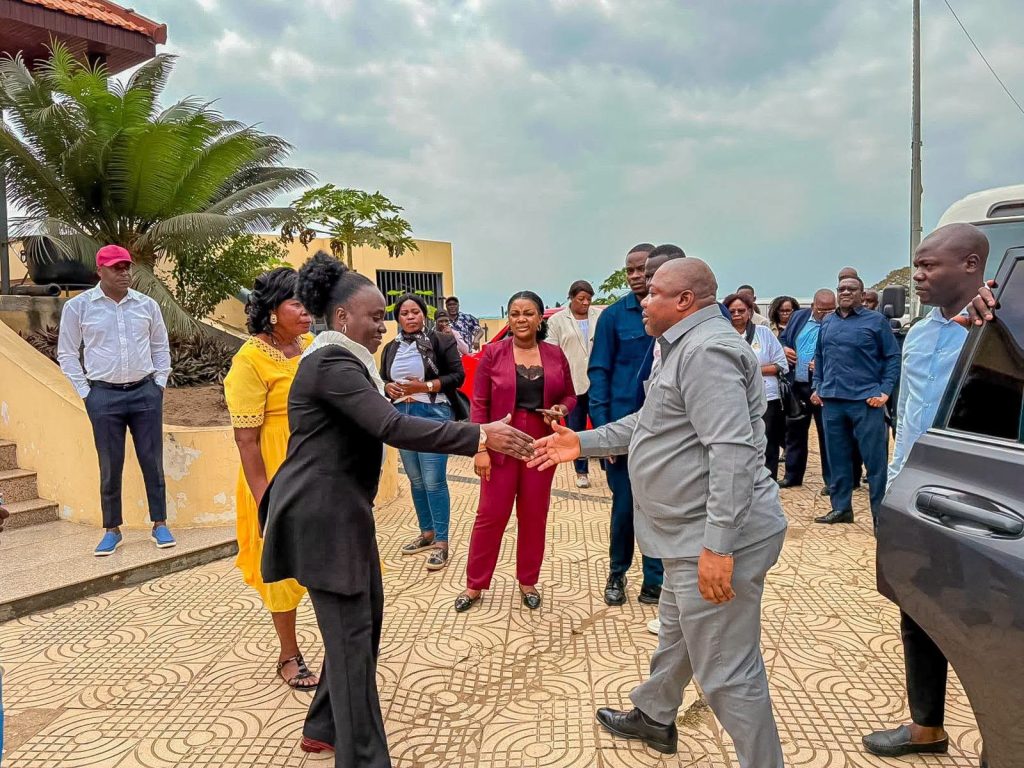 A passagem dos embaixadores pelo Museu Regional de Cabinda reforça igualmente a importância de colocar o património no centro das relações de cooperação entre os países africanos, reconhecendo a cultura como um dos principais elementos de união e diálogo entre as nações.