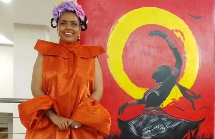 Artista plástica angolana Márcia Dias conquista medalha de ouro em exposição internacional realizada no Japão
