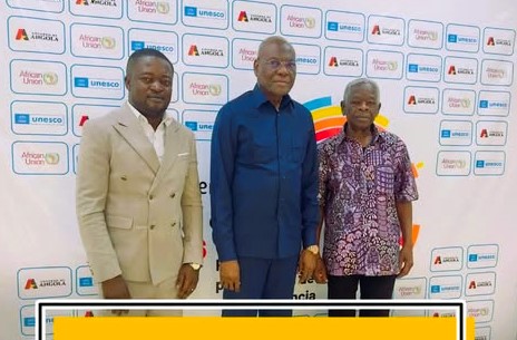 Sam Mangwana reforça dimensão pan-africana do Angojazz durante encontro na Bienal de Luanda
