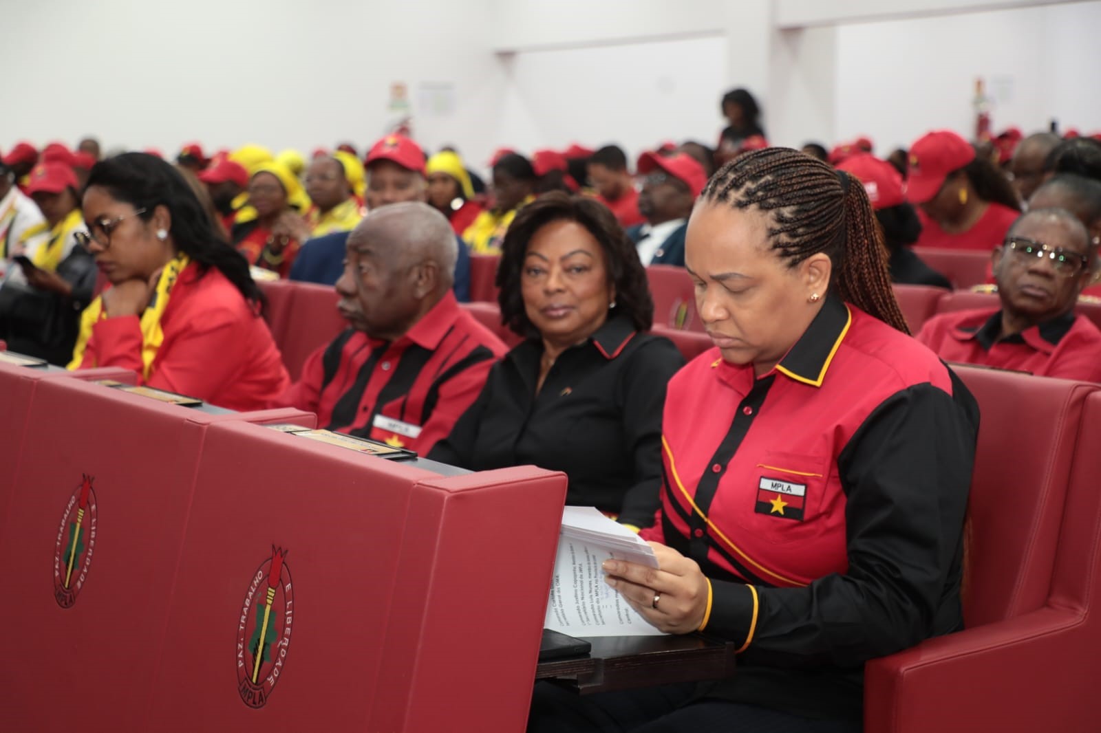 Formação política entra na agenda do MPLA como instrumento de coesão interna