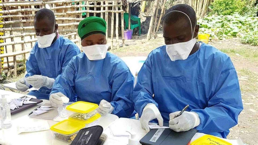 RDC ENFRENTA PRESSÃO SOBRE RECURSOS HUMANOS DE SAÚDE PERANTE EXPANSÃO DO SURTO DE ÉBOLA