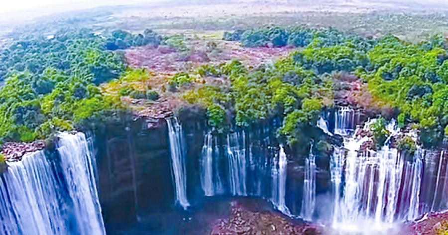 PAISAGENS DE ANGOLA GANHAM PROJECÇÃO NA ALEMANHA ATRAVÉS DE EXPEDIÇÃO DE MOTOCICLISTAS