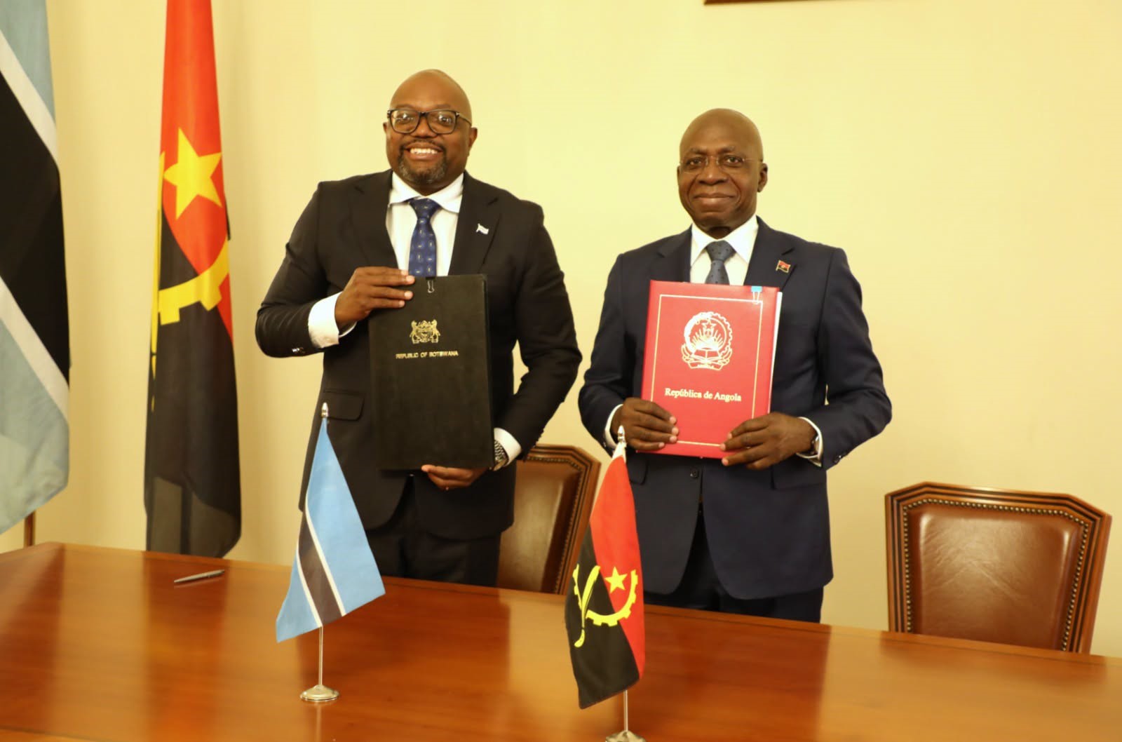 Angola e Botswana consolidam diálogo diplomático e cooperação com novos acordos