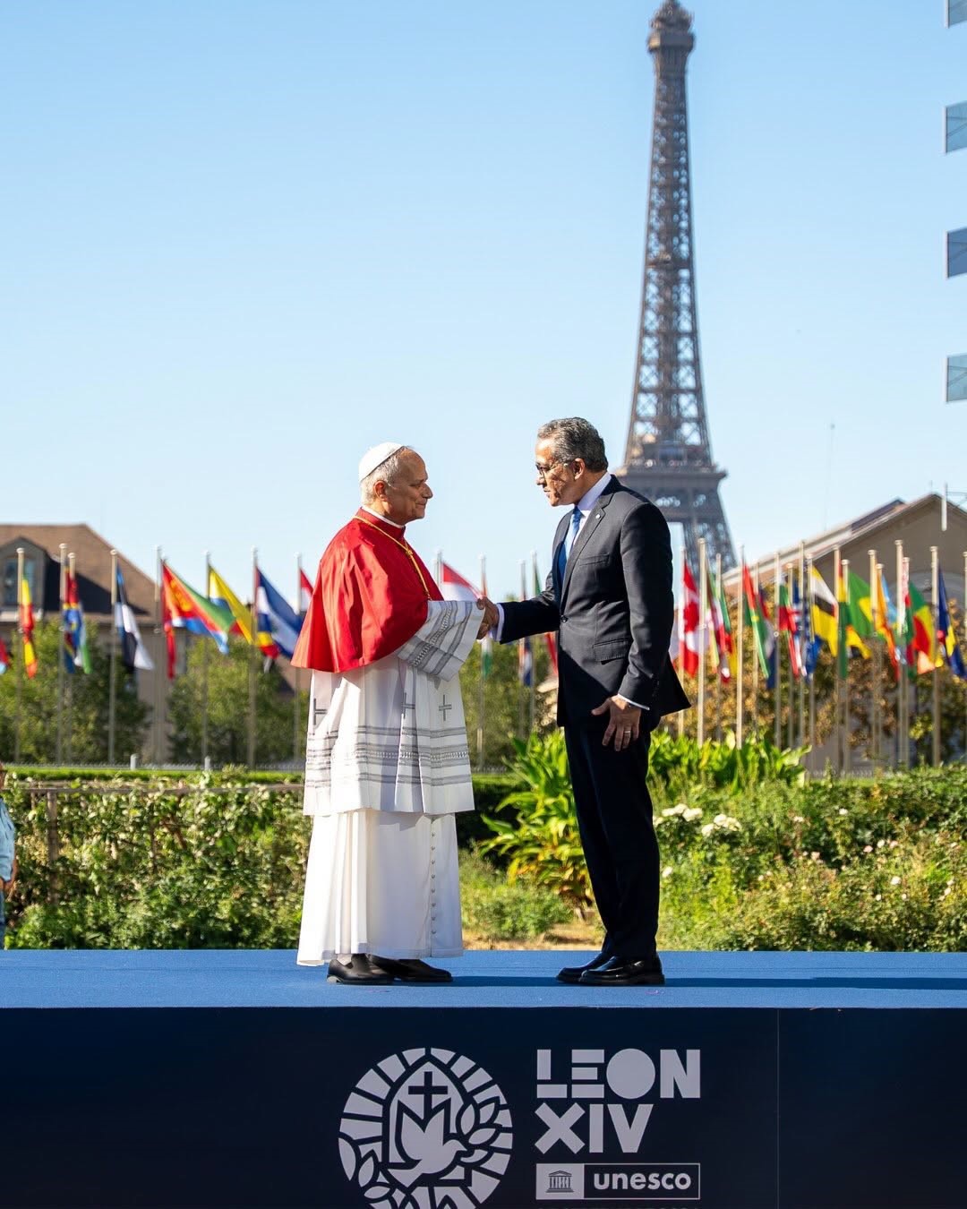 Papa Leão XIV leva mensagem de paz, diálogo e dignidade humana à UNESCO em visita histórica