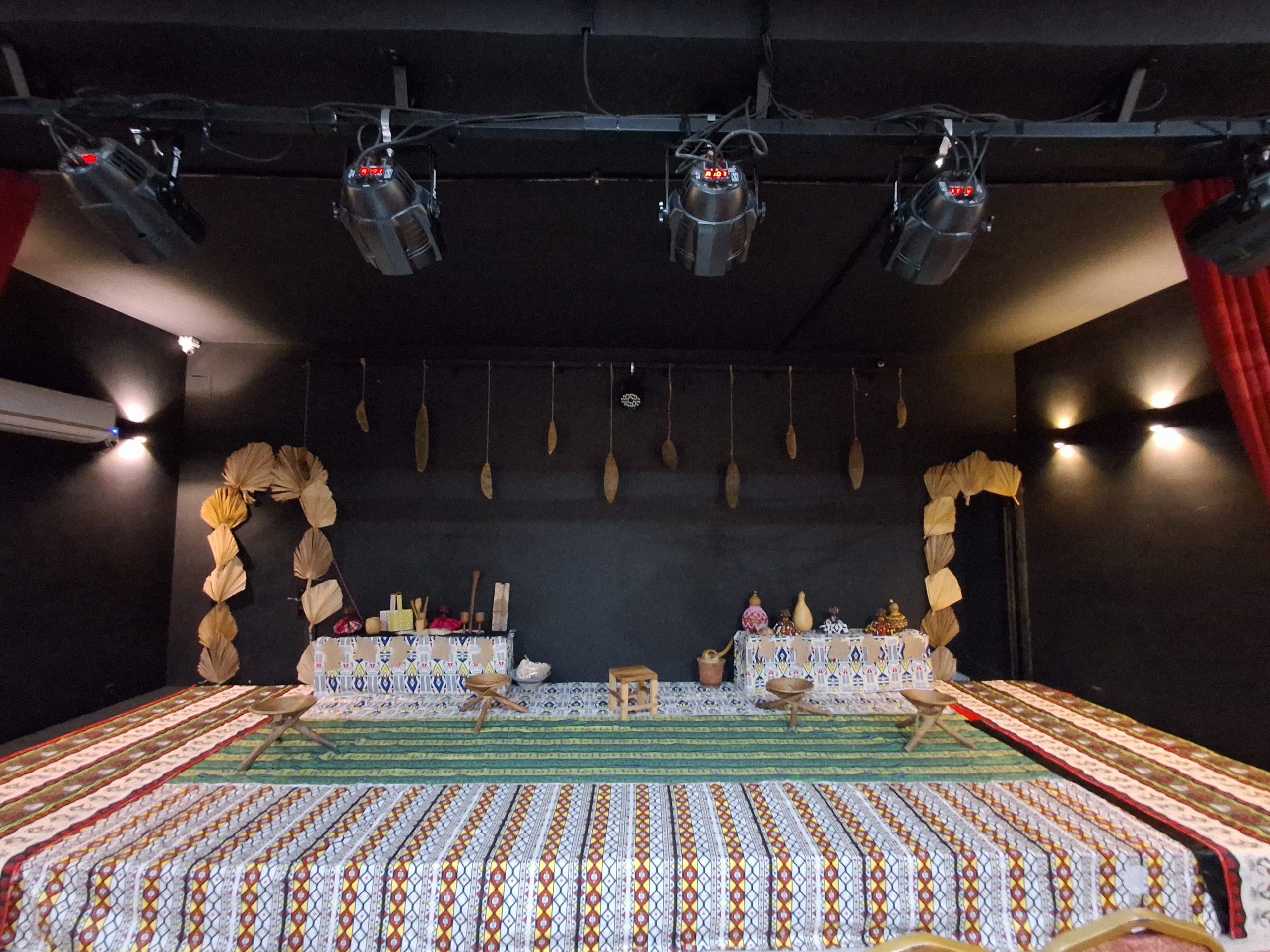 HERANÇAS CULTURAIS | LÍNGUAS NACIONAIS GANHAM ESPAÇO NO TEATRO COMO EXPRESSÃO DA IDENTIDADE ANGOLANA