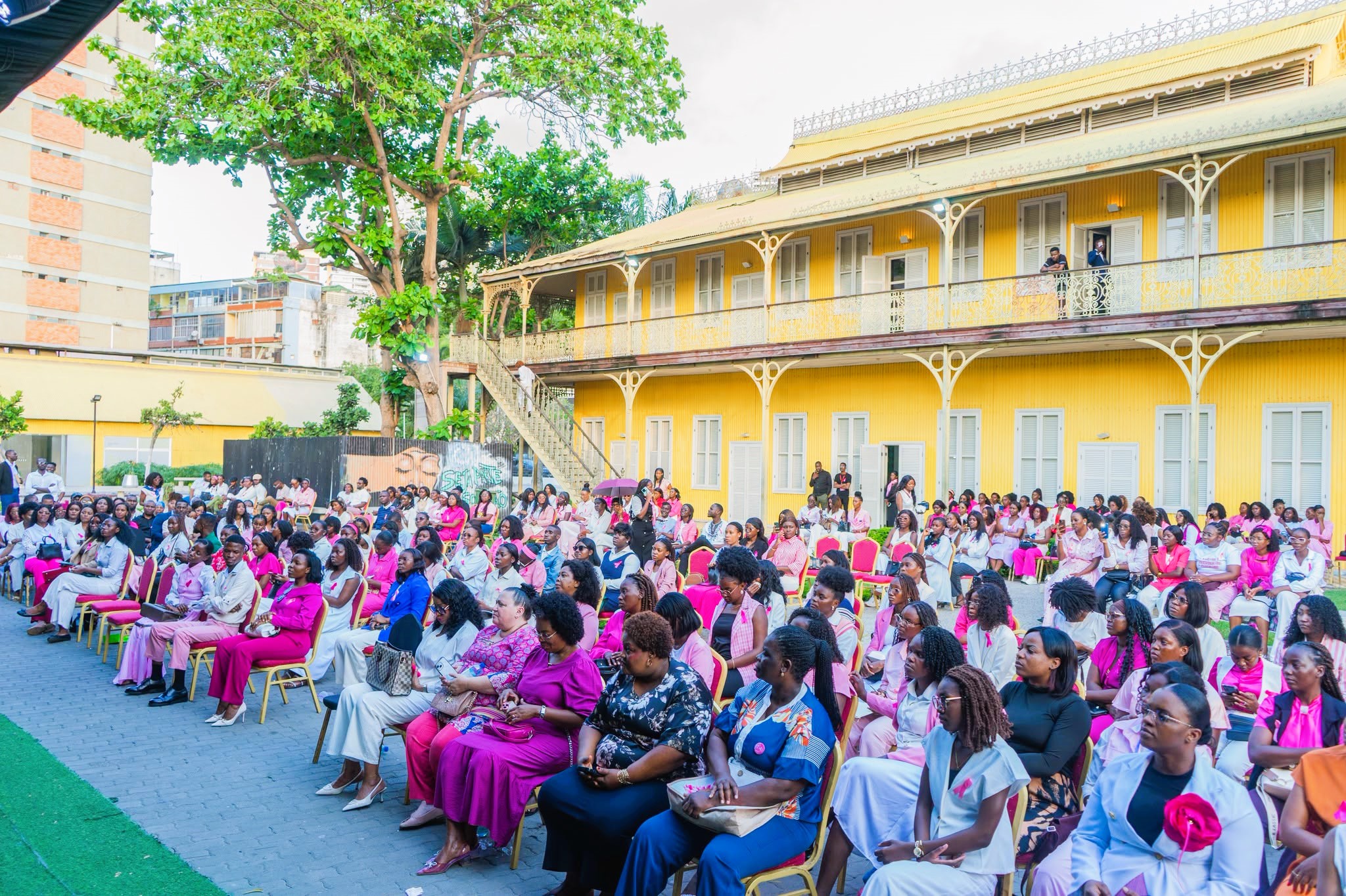 PALÁCIO DE FERRO DINAMIZA A AGENDA CULTURAL COM “MULHERES A BORDO” E “SERÃO DO SOL”